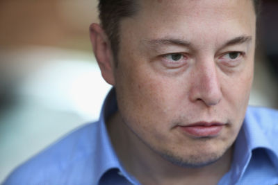 特斯拉(TSLA.US)警鐘響起：從創新神話淪為下一個通用汽車(GM.US)？
