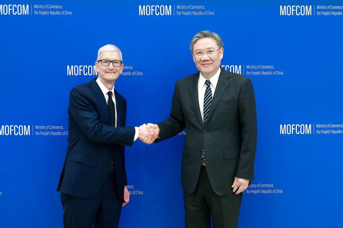 王文濤部長與蘋果公司CEO庫克、高通公司總裁兼CEO安蒙會面 - 圖1