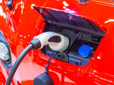 最新研究：全球電動車銷量四月穩定增長 貿易壁壘難擋行業上升勢頭