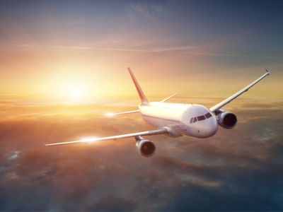 全球航空業下調2025年盈利預期 貿易緊張與供應鏈困境成主因