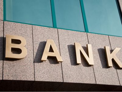 香港銀行向金管局貼現窗借取30億港元隔夜流動性 爲本月首次