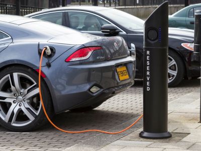 中國充電聯盟：5月公共充電樁環比增加9.1萬臺 同比增長33.9%
