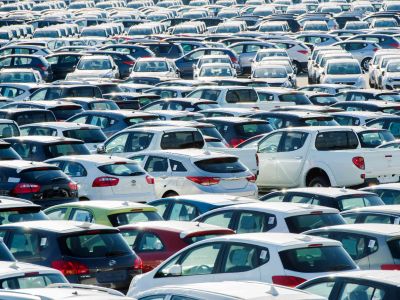 中國汽車流通協會：5月份汽車經銷商綜合庫存係數爲1.38 環比下降2.1%