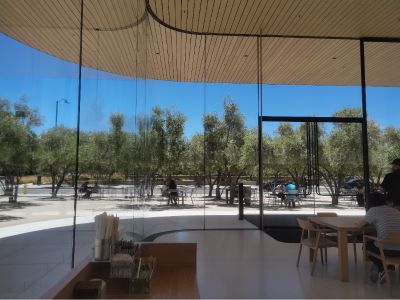 郭明錤：苹果(AAPL.US)折叠屏iPhone预计Q3末或Q4初启动生产
