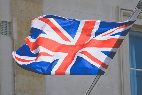 英國經濟連續第二個月萎縮，5月GDP意外下滑0.1%，央行降息壓力陡增
