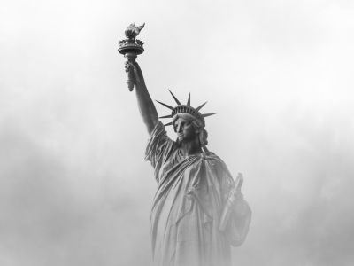 美国二季度GDP反弹存疑!经济学家：贸易政策扰动致数据失真