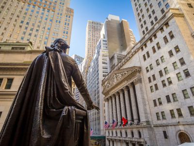 美國企業營收預期逆勢走高，華爾街爲何仍焦慮不安？