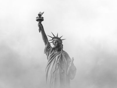 美國二季度GDP增速上修至3.3% 商業投資與貿易成主要推力