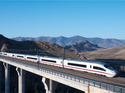 前三季度全國鐵路完成旅客發送量35.37億人 同比增6.0%