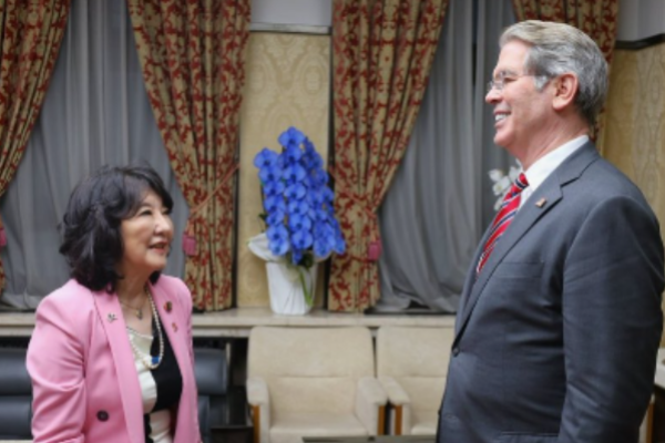 贝森特“指导”日本政府“少干预”,日本央行加息在望?