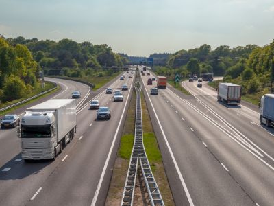 中国物流与采购联合会：2025年10月份中国公路物流运价指数为104.9点