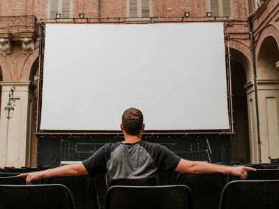 国家广电总局：前三季度全国广播电视服务业总收入10489.19亿元 同比增长6.60%