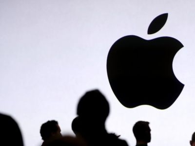 AI泡沫论调席卷全球之际 资金悄然回流苹果(AAPL.US)“安全避风港”