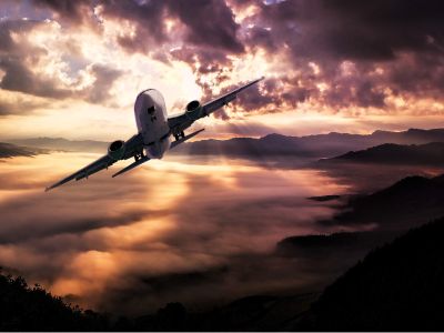 美国交通部长警告：政府停摆若不结束，将强制削减20%航班