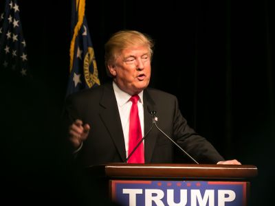 特朗普盛邀华尔街领袖们赴白宫 酝酿新一轮政府主导的投资宏图?