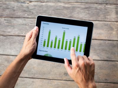 白宫经济顾问：政府停摆致10月关键数据“消失” 美国经济状况“迷雾重重”