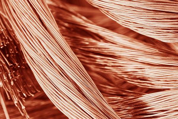 铜供应链迎来“史上最紧张”时刻：矿端、冶炼厂激烈博弈，金属溢价飙至纪录！