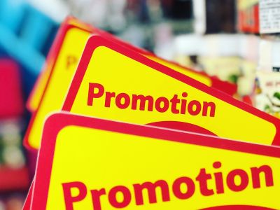 “网络星期一”亮眼战报成美国消费遮羞布 假日购物强劲难掩经济隐忧