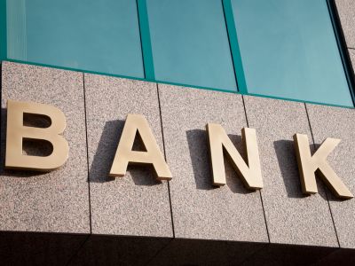 中信建投：美国银行板块的历史归因是估值驱动还是基本面驱动？