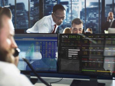 市场从避险转向追逐风险! 五重助力托举美股新一轮“风险偏好”回归