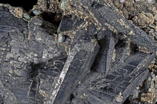 钨价再创新高：战略关键金属，有望受益可控核聚变