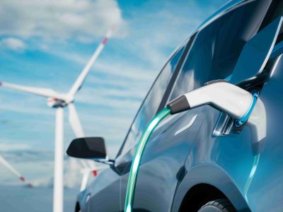 中汽协：11月新能源汽车表现强劲 产销同比保持快速增长