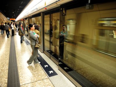 香港9月总从业人数减少1.13万人 同比下跌0.4%