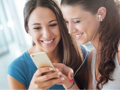 Counterpoint Research：2026年折叠屏智能手机面板出货量预计将增长46%