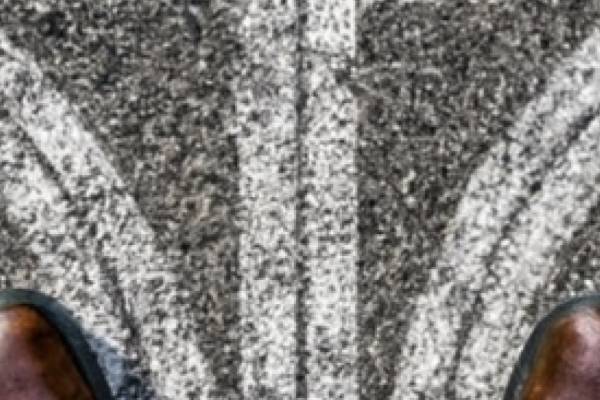 A股震荡走高，商业航天持续活跃，恒科指涨1%，智谱涨近20%，金属再度爆发，沪银飙升超11%