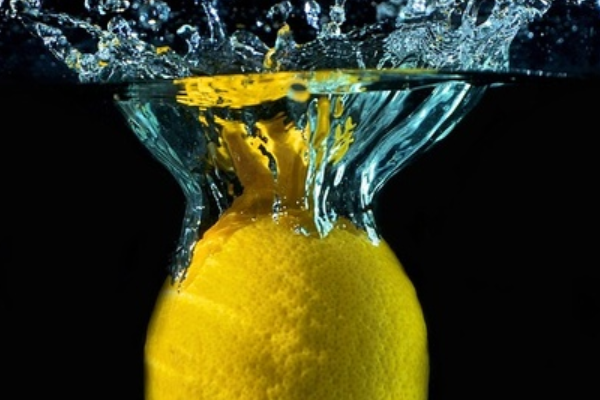 亚太市场避险情绪升温，日本“股债双杀”，韩国股市回调，金银回落