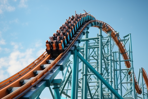 科技股财报前全球股市普涨，纳指期货上扬0.6%，黄金一度重回5100，白银反弹至110美元