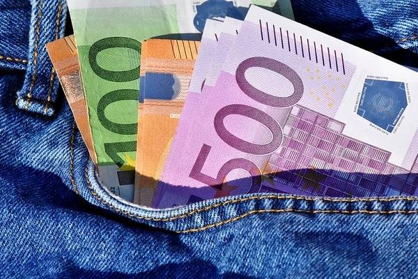 欧元升破1.20关口创五年新高，看涨狂潮令欧央行“左右为难”