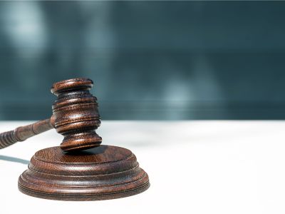 证监会：战略投资者不得通过协议代持或者其他方式规避持股比例、持股期限要求