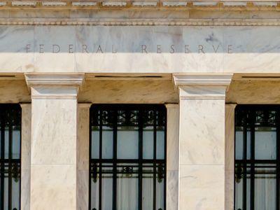 美联储高官FOMC会议后表态：沃勒警告就业风险 博斯蒂克呼吁保持耐心