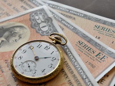 CPI余波未了!美债收益率直逼4%关口，市场屏息以待就业数据验证降息路径