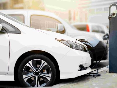 中汽协：1月汽车销量排名前十企业共销售196.2万辆