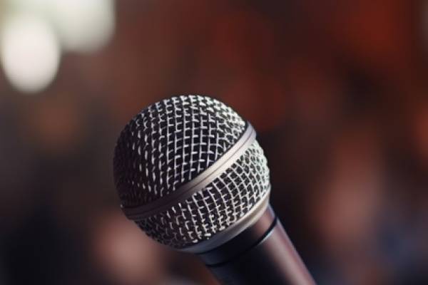 投资范式拐点！“新债王”冈拉克：远离美元资产、私募信贷，黄金牛市延伸至整个大宗商品市场