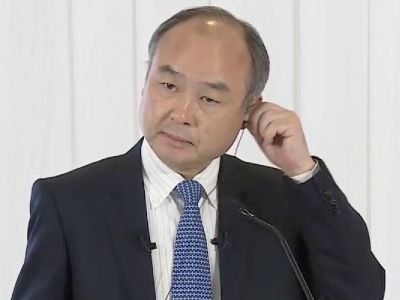 标普下调软银评级展望至“负面”：追加300亿美元押注OpenAI恐危及流动性