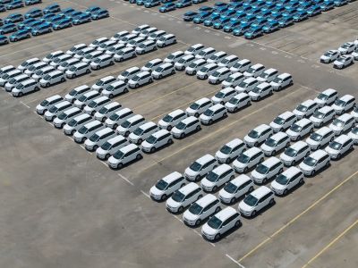 中国汽车流通协会：2月23日至3月1日二手车市场日均交易量5.76万辆 环比前一周下降12.46%