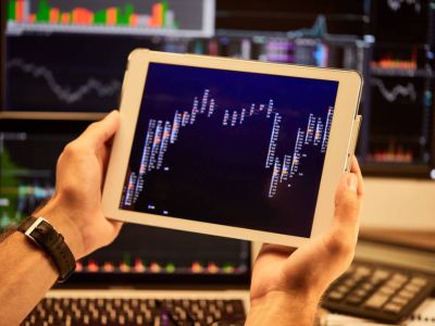 3月8日起美国进入夏令时 美股交易时间提前1小时