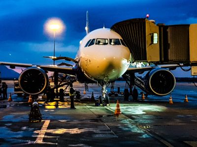 中国民航局：2月民航旅客运输量6830.5万人次 同比增长11%