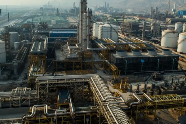 “停火预期”破产？美以再度轰炸伊朗伊斯法罕能源设施