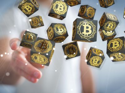 中东战火与滞胀担忧夹击 比特币重挫触及两周新低、期权市场转入“防御姿态”