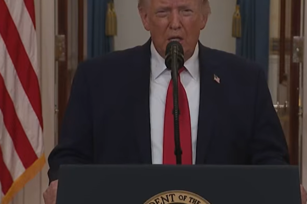 特朗普自行宣称：对伊朗战事取得“压倒性胜利”，未来两到三周将开展极其猛烈的打击