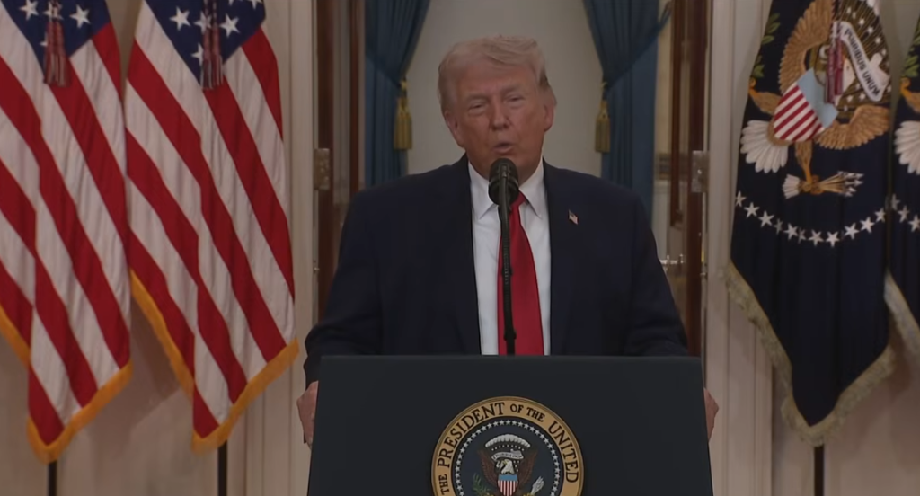 特朗普自行宣称：对伊朗战事取得“压倒性胜利”，未来两到三周将开展极其猛烈的打击 - 图片1