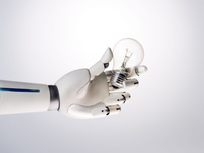 工信部：提升算力服务易用性 积极培育人工智能应用服务商