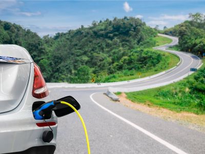 崔东树：1-2月世界汽车销量达1396万台 新能源车份额逾19%