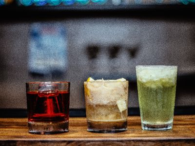 美国服务业3月保持扩张但增速放缓 通胀压力明显上升