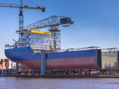 战火虽缓航道未通! 超过800艘船被困于霍尔木兹海峡 全球能源命脉仍待真正解封