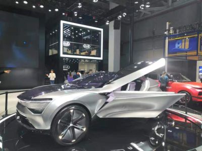 起亚加码投资机器人与软件 下调电动车目标